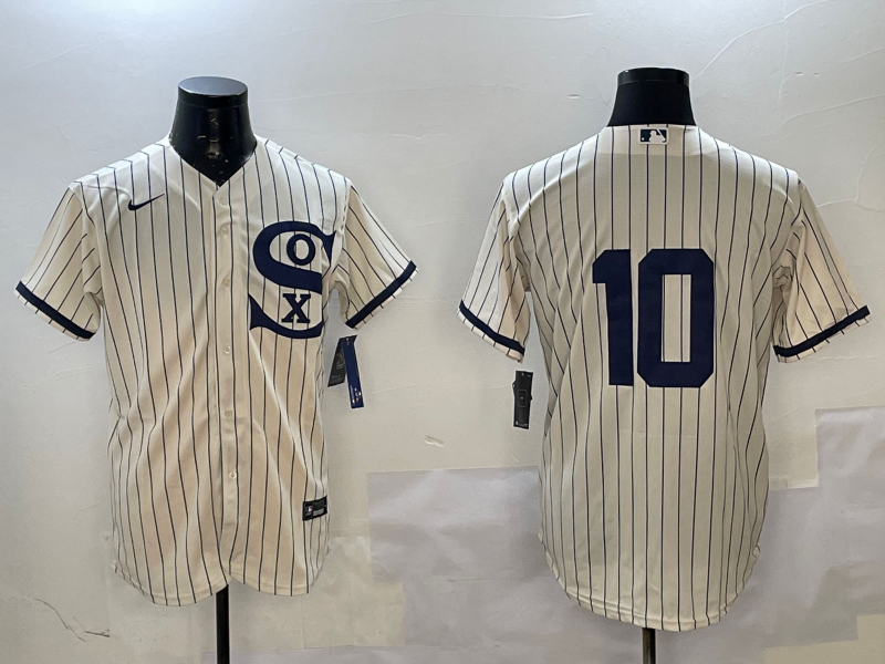 Men's Chicago White Sox Yoan Moncada Cream Replica Player Jersey